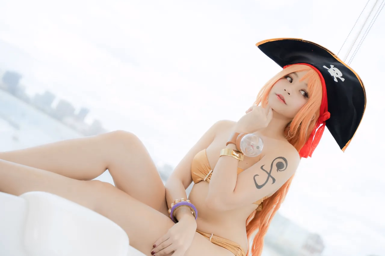 Kadorin Hitomi as Nami — cosplay photo 31 of 303