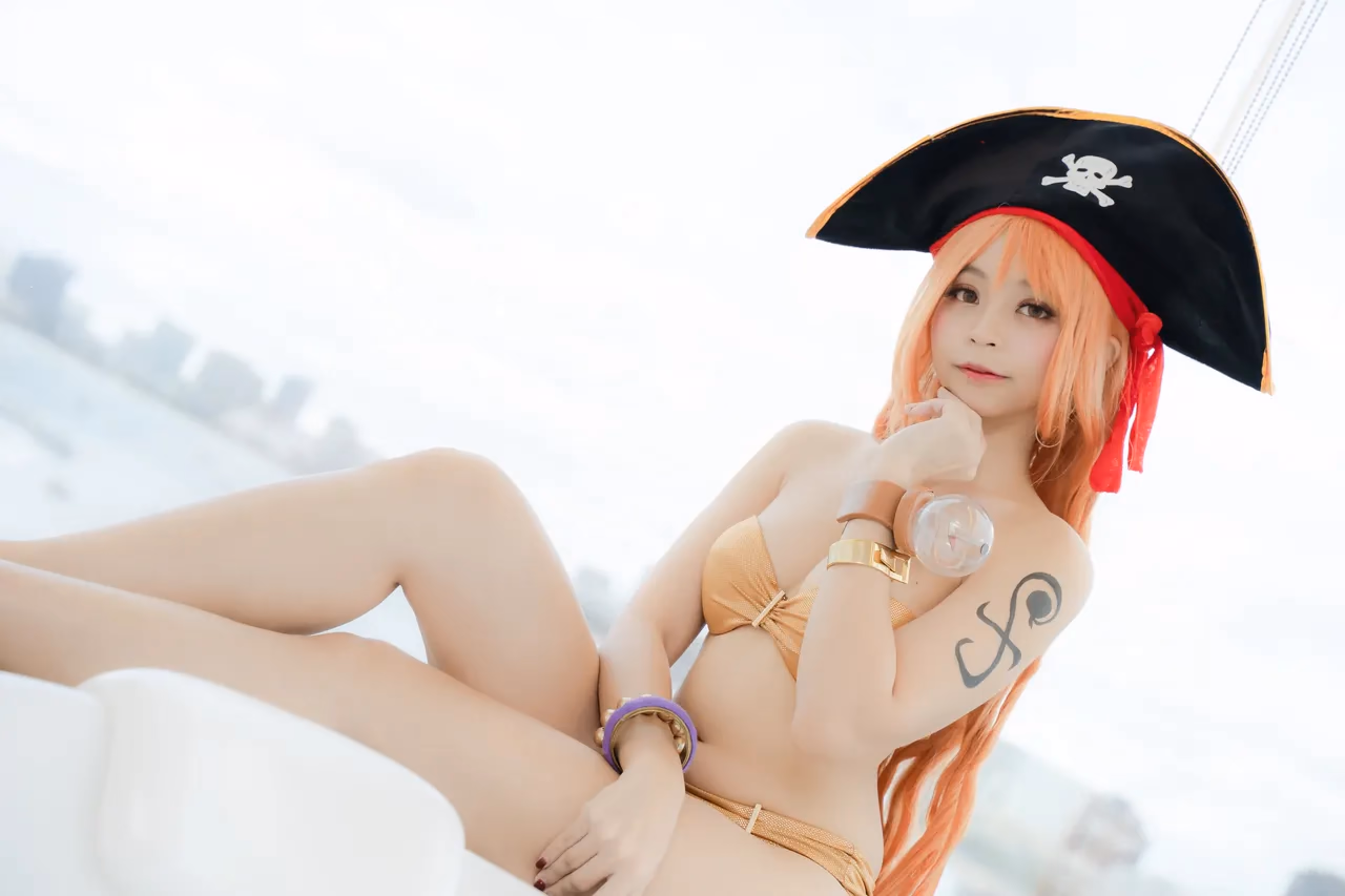 Kadorin Hitomi as Nami — cosplay photo 32 of 303