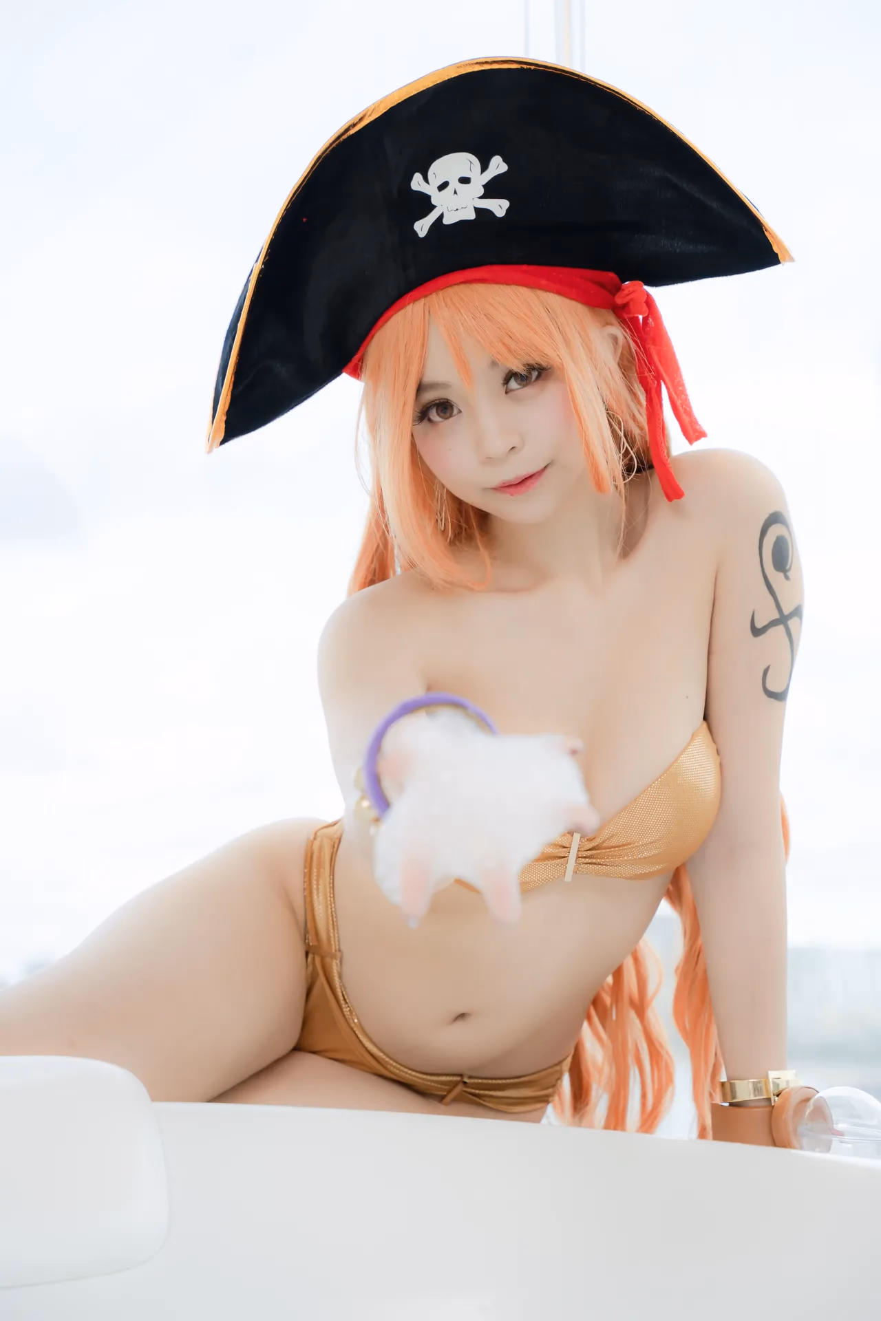 Kadorin Hitomi as Nami — cosplay photo 46 of 303