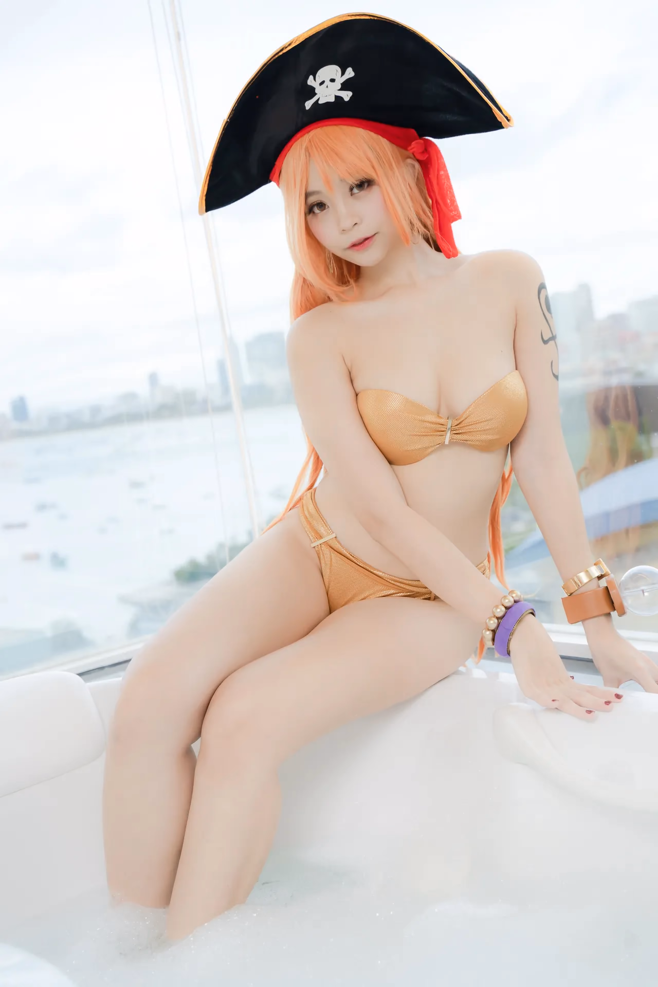 Kadorin Hitomi as Nami — cosplay photo 71 of 303