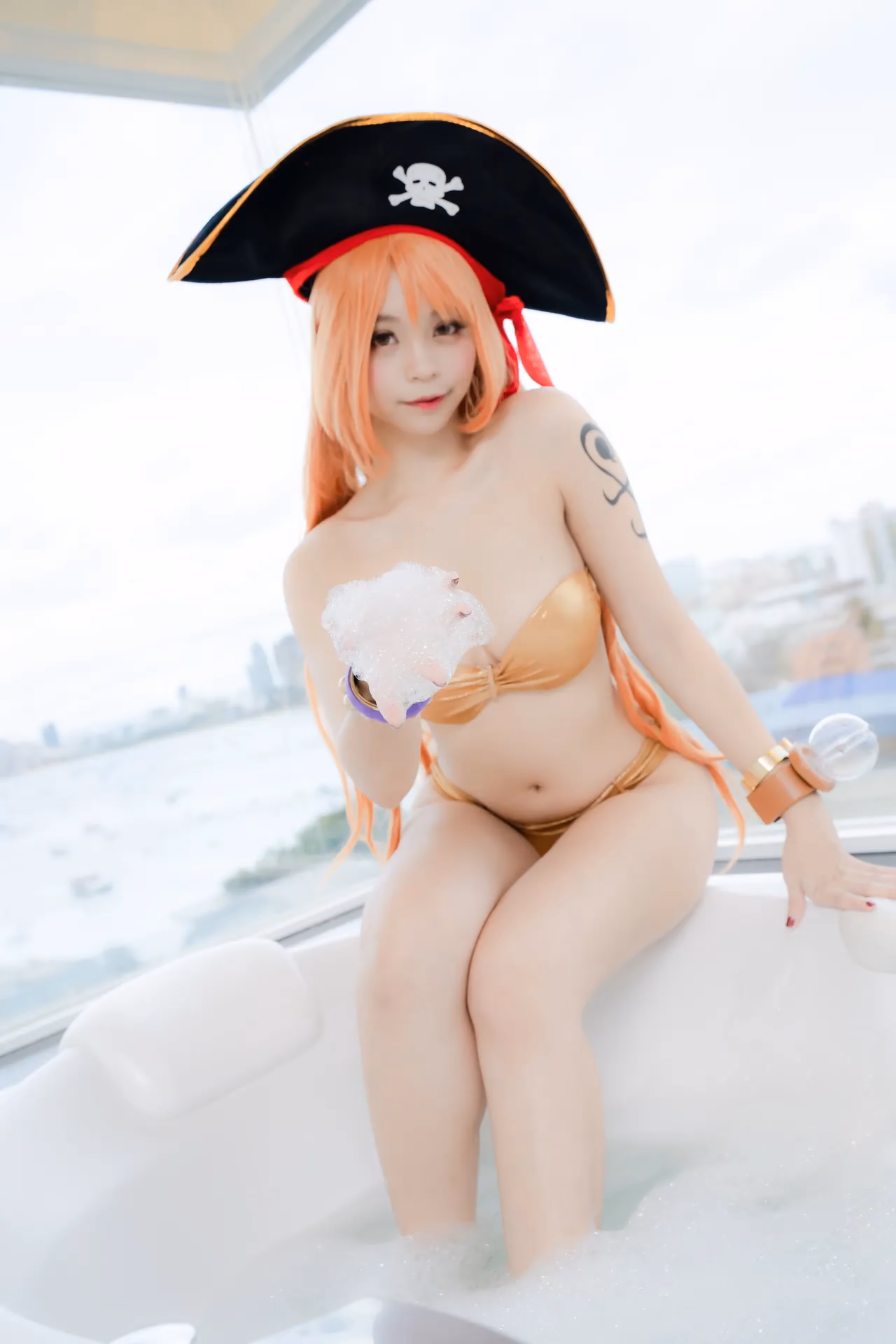 Kadorin Hitomi as Nami — cosplay photo 79 of 303
