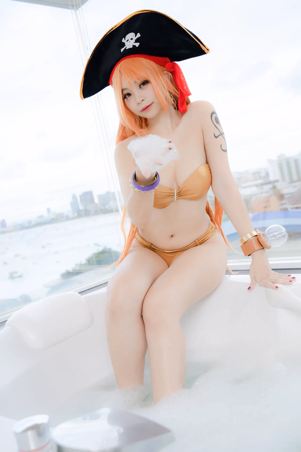 Kadorin Hitomi as Nami — cosplay photo 80 of 303