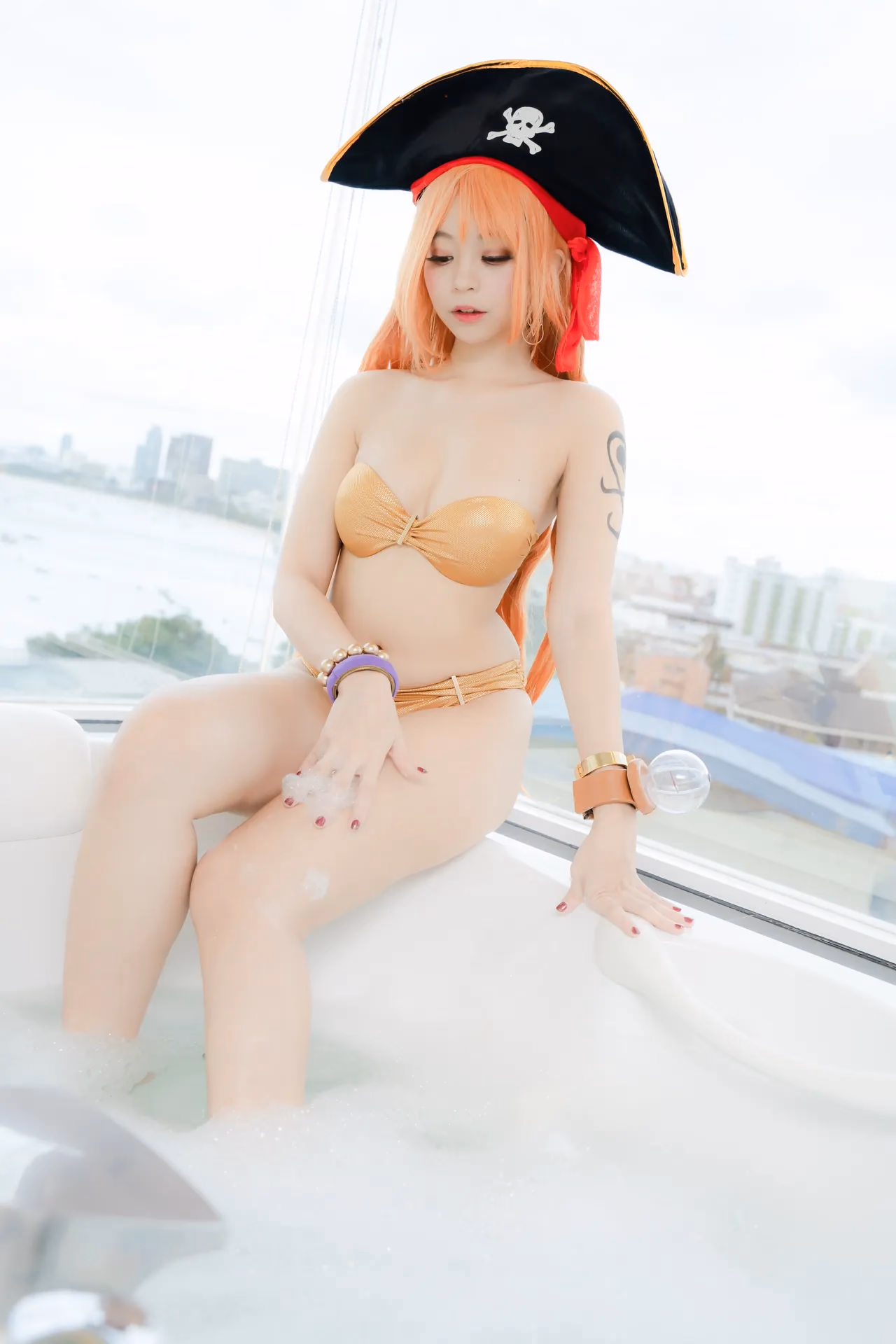 Kadorin Hitomi as Nami — cosplay photo 82 of 303