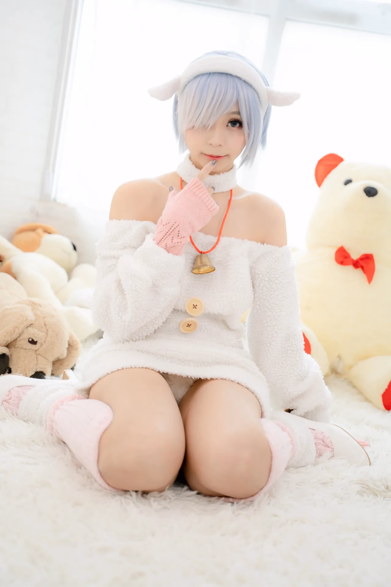 Kadorin Hitomi as Rem — cosplay photo 15 of 92