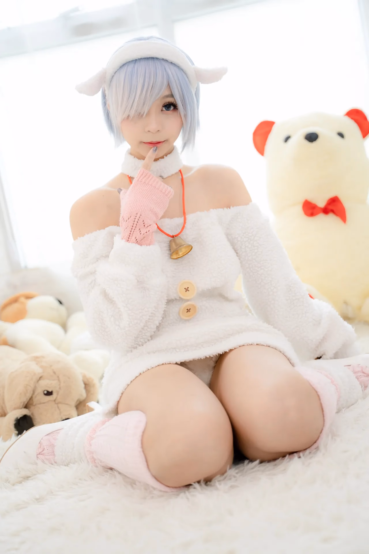 Kadorin Hitomi as Rem — cosplay photo 16 of 92