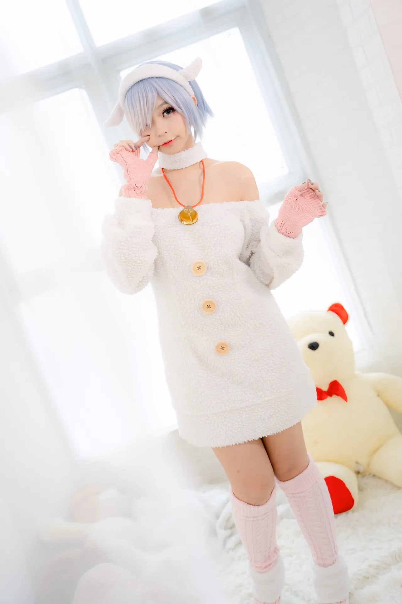 Kadorin Hitomi as Rem — cosplay photo 3 of 92