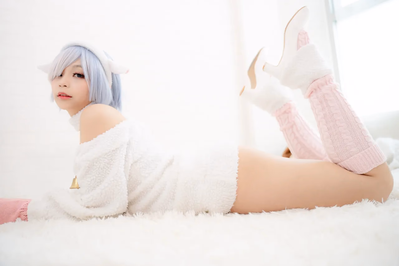 Kadorin Hitomi as Rem — cosplay photo 33 of 92
