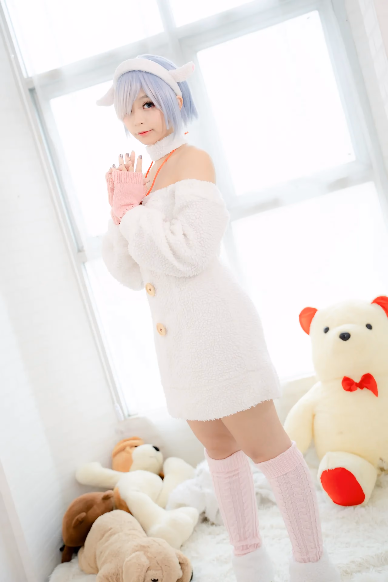 Kadorin Hitomi as Rem — cosplay photo 5 of 92