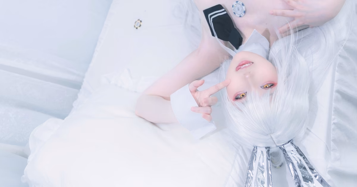 KitsuneS2S2 as Blanc — cosplay photo 11 of 20