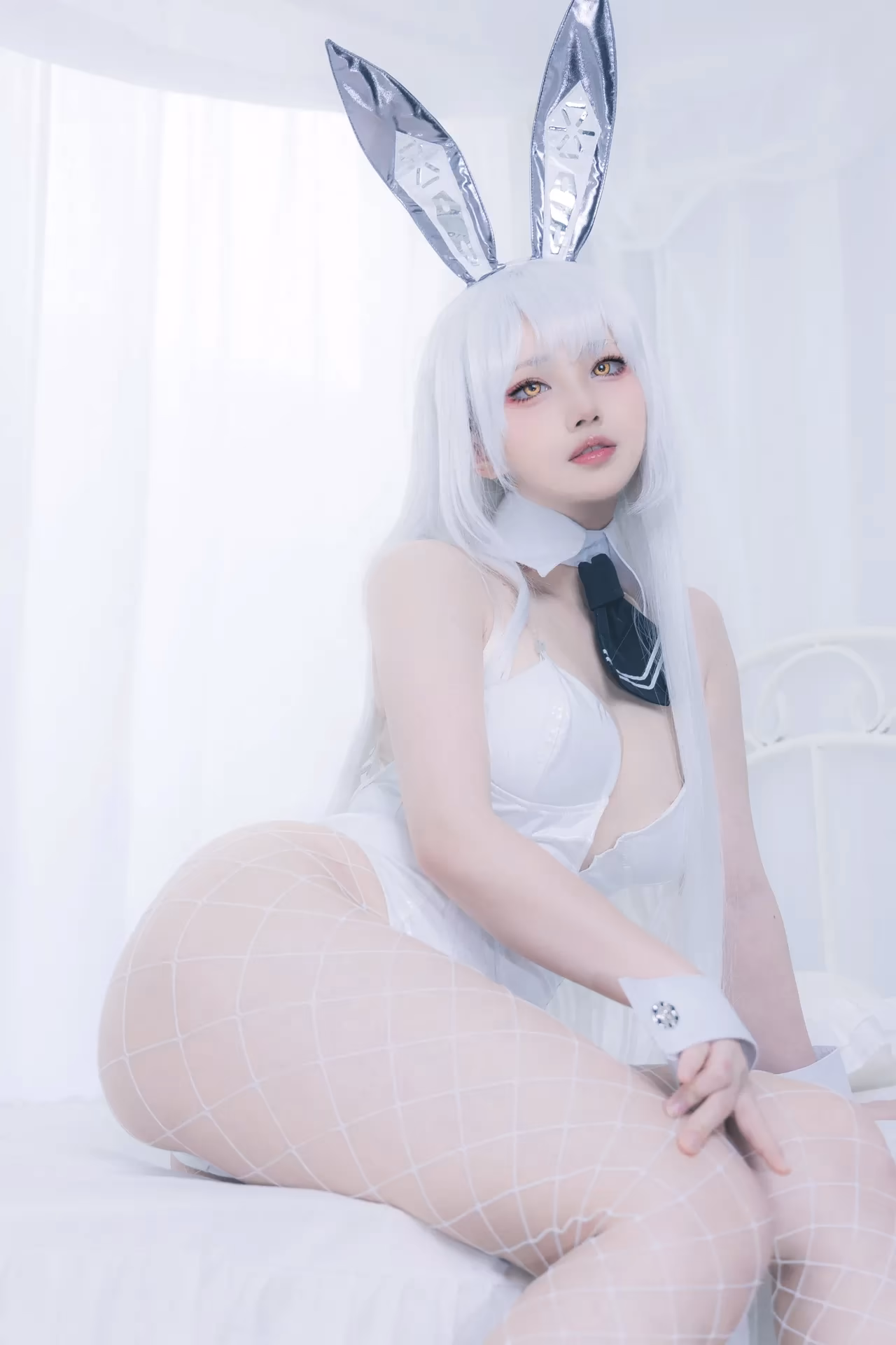 KitsuneS2S2 as Blanc — cosplay photo 7 of 20