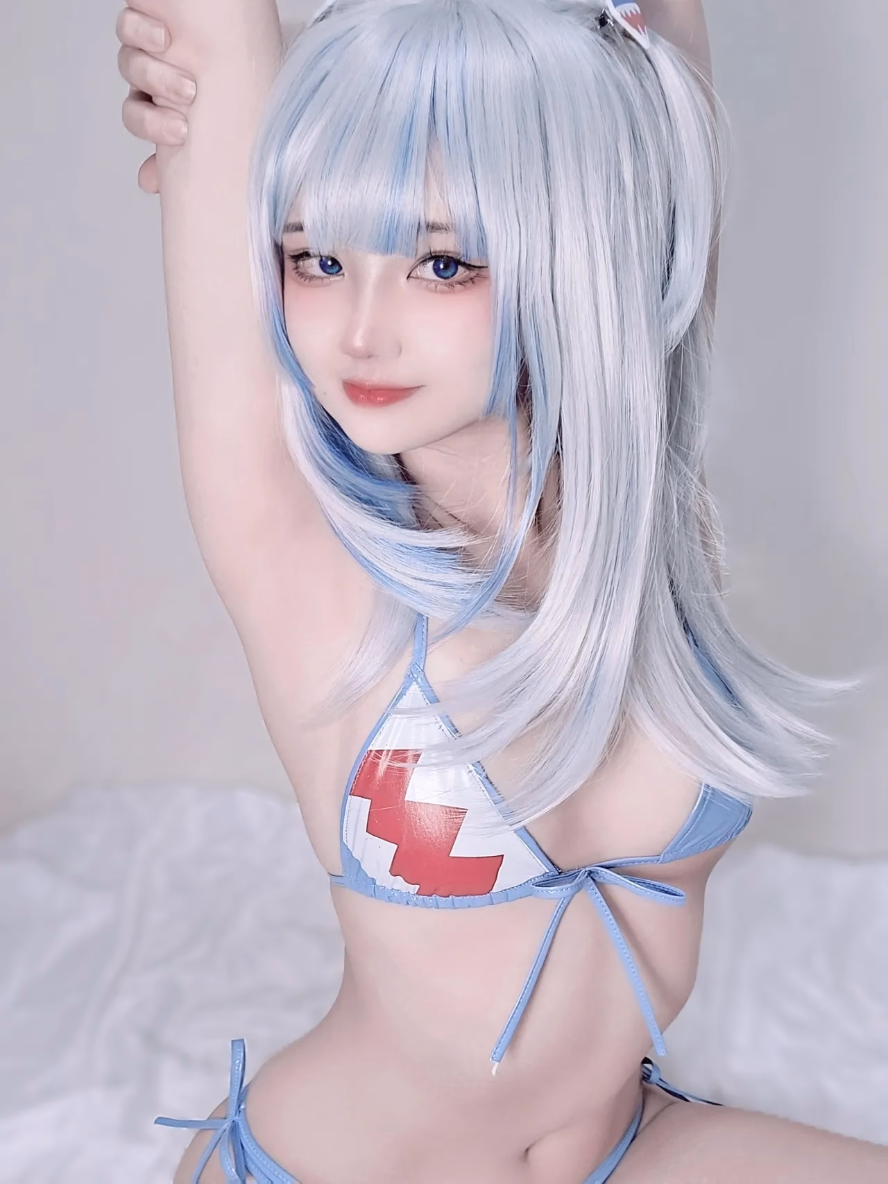KitsuneS2S2 as Gawr Gura — cosplay photo 7 of 17