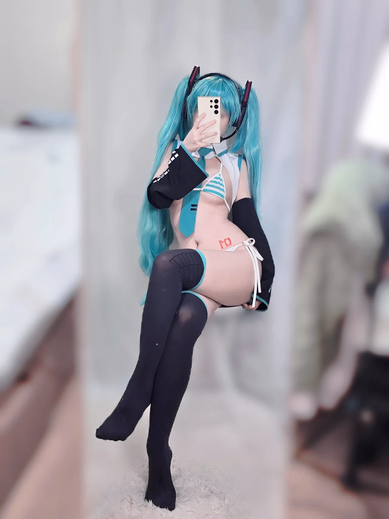 KitsuneS2S2 as Hatsune Miku — cosplay photo 12 of 15