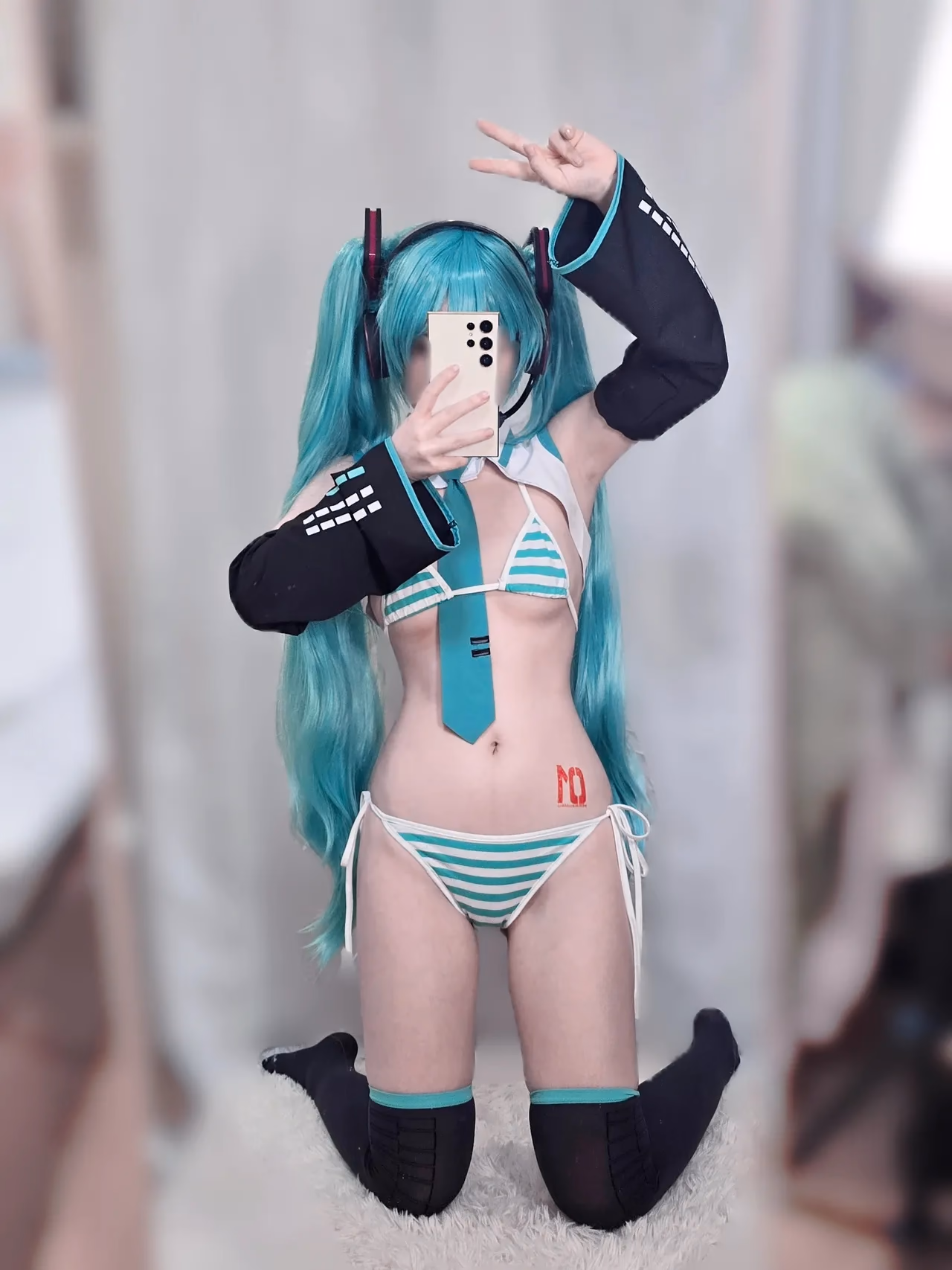 KitsuneS2S2 as Hatsune Miku — cosplay photo 14 of 15
