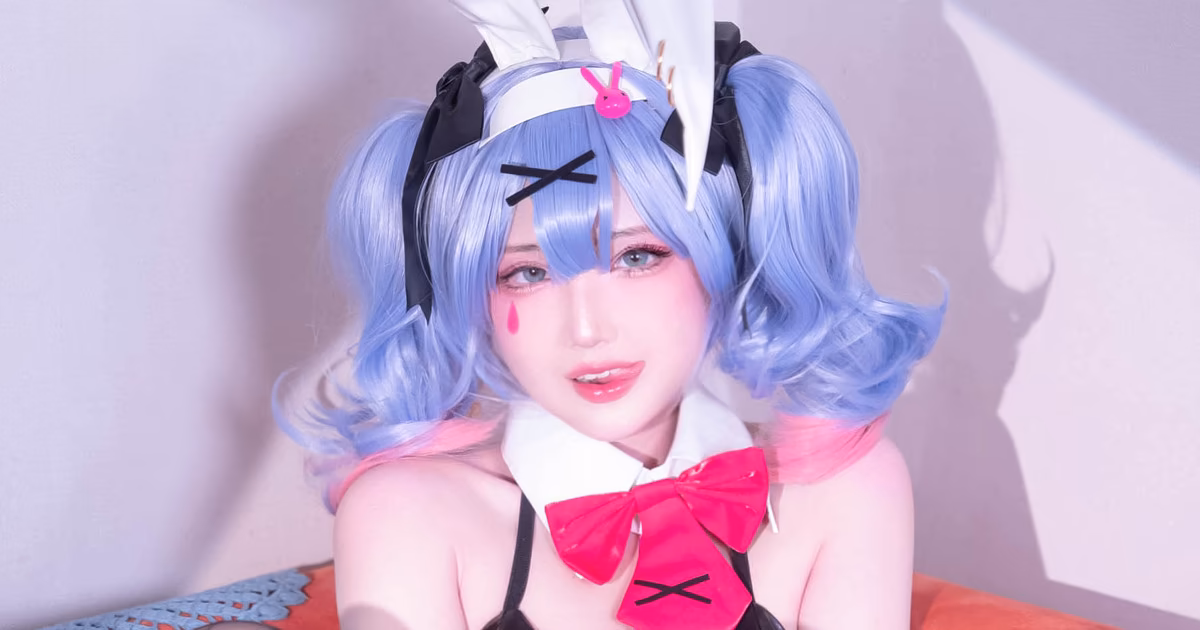 KitsuneS2S2 as Hatsune Miku — cosplay photo 1 of 19