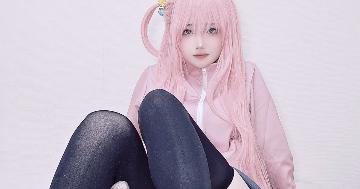 KitsuneS2S2 as Hitori Gotoh — cosplay photo 3 of 16
