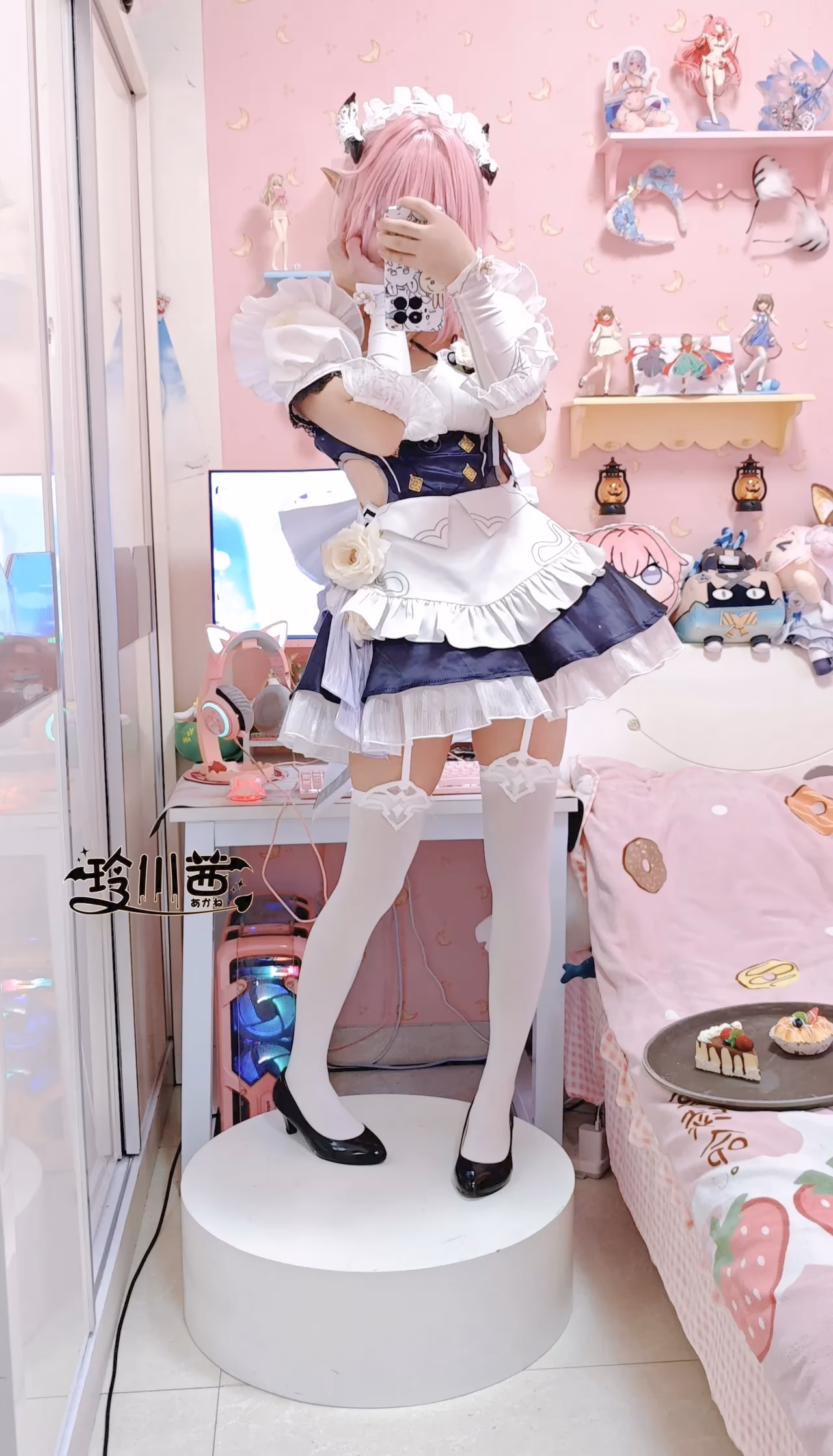 Lingchuanqian as Elysia — cosplay photo 5 of 20