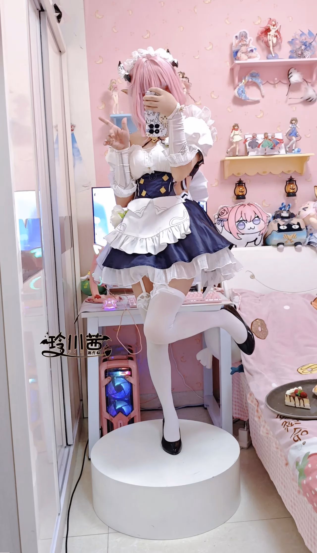 Lingchuanqian as Elysia — cosplay photo 9 of 20