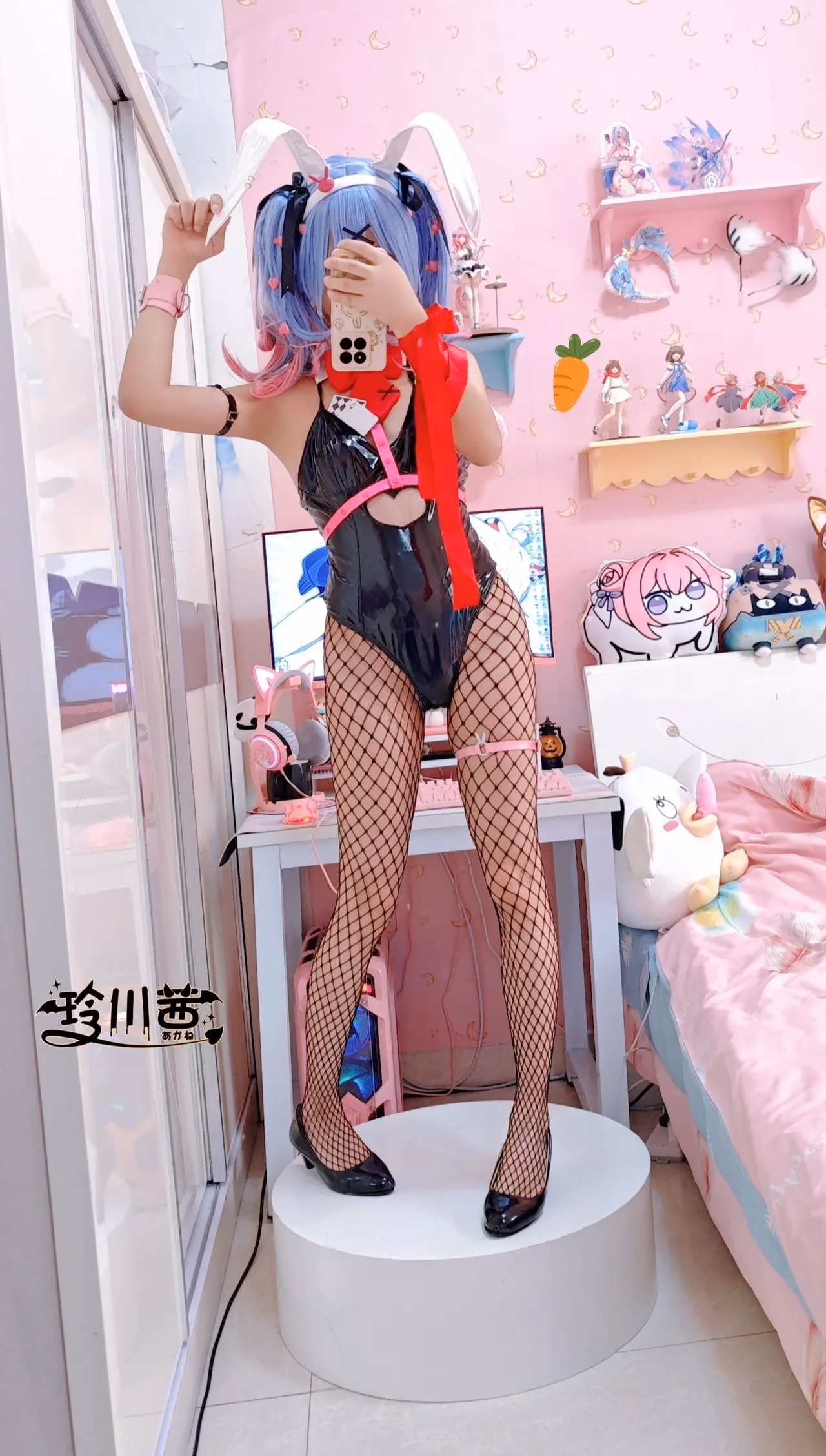 Lingchuanqian as Hatsune Miku — cosplay photo 6 of 15