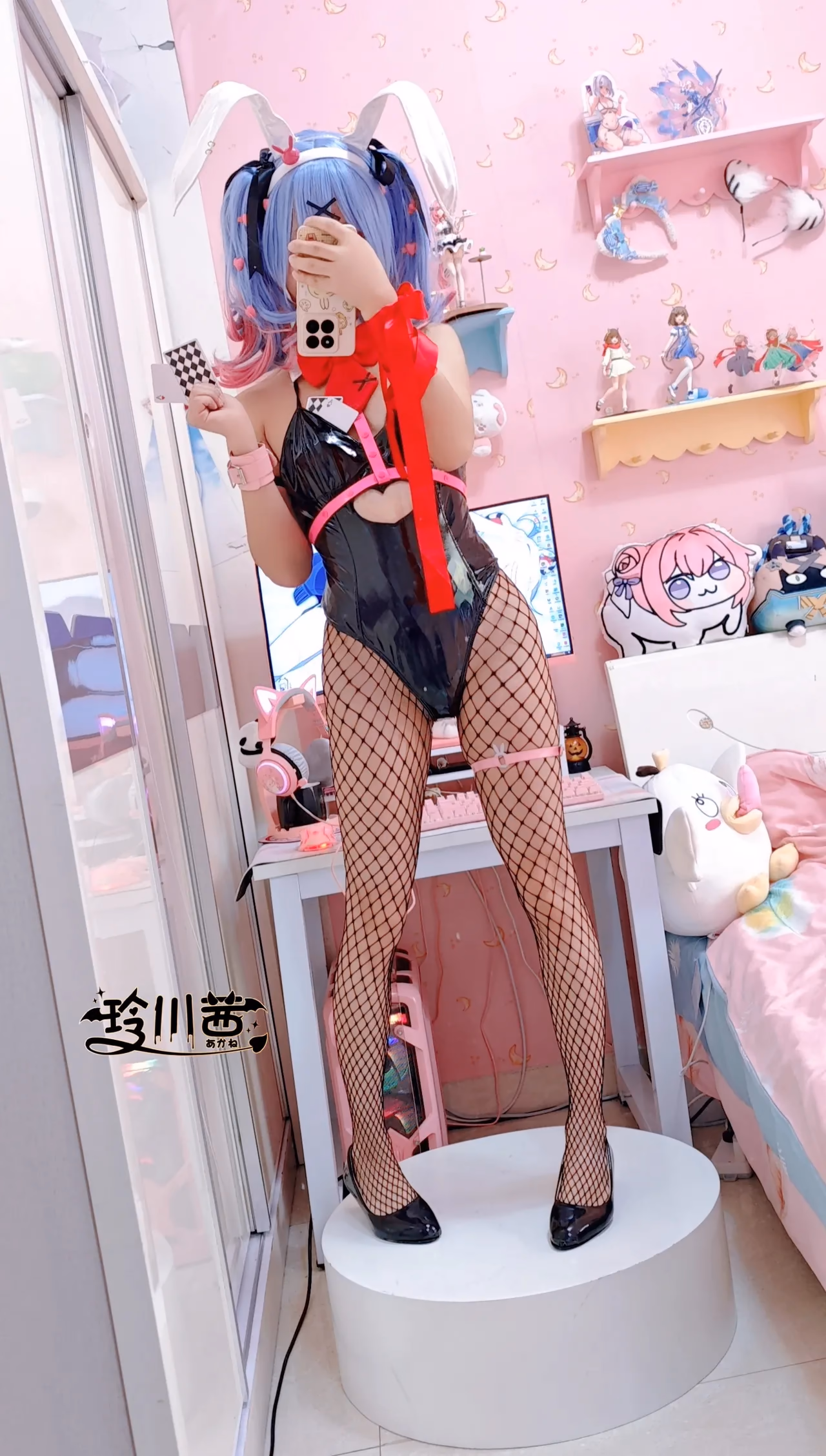 Lingchuanqian as Hatsune Miku — cosplay photo 9 of 15