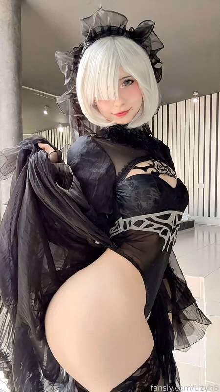 LizyhSan as 2B — cosplay photo 4 of 12