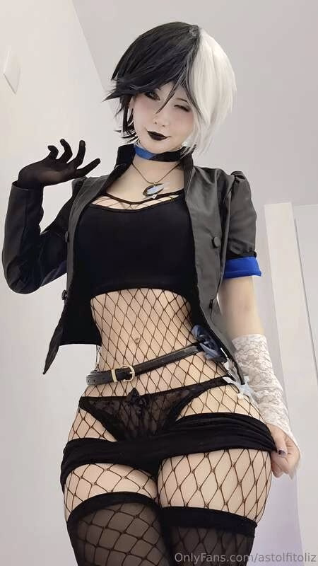 LizyhSan as Luna Snow — cosplay photo 2 of 12