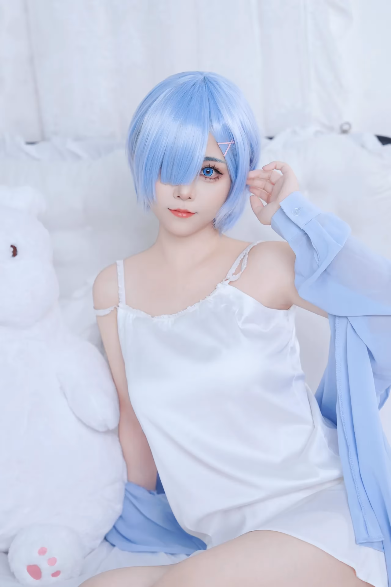 LuoCYukicosplay as Rem — cosplay photo 3 of 14