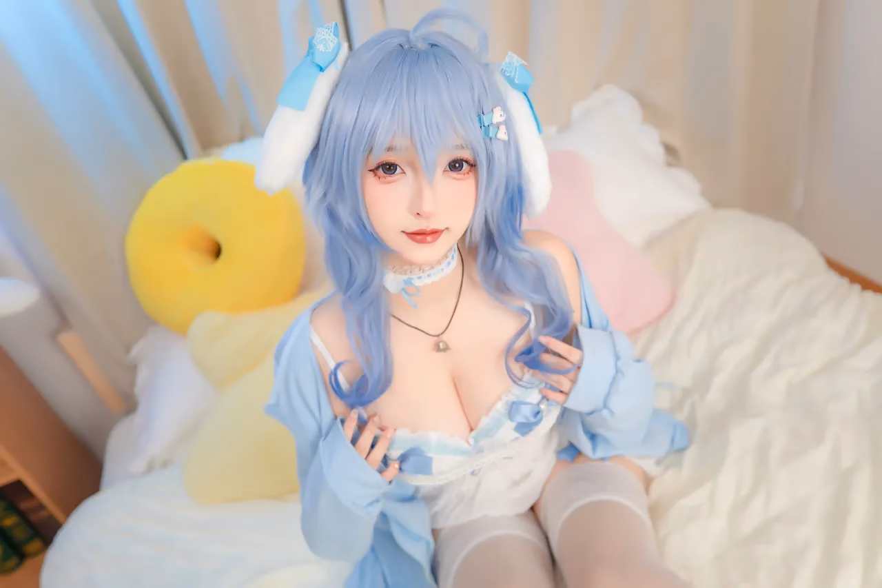 Mafuyu Kagurazaka as Ganyu — cosplay photo 3 of 75