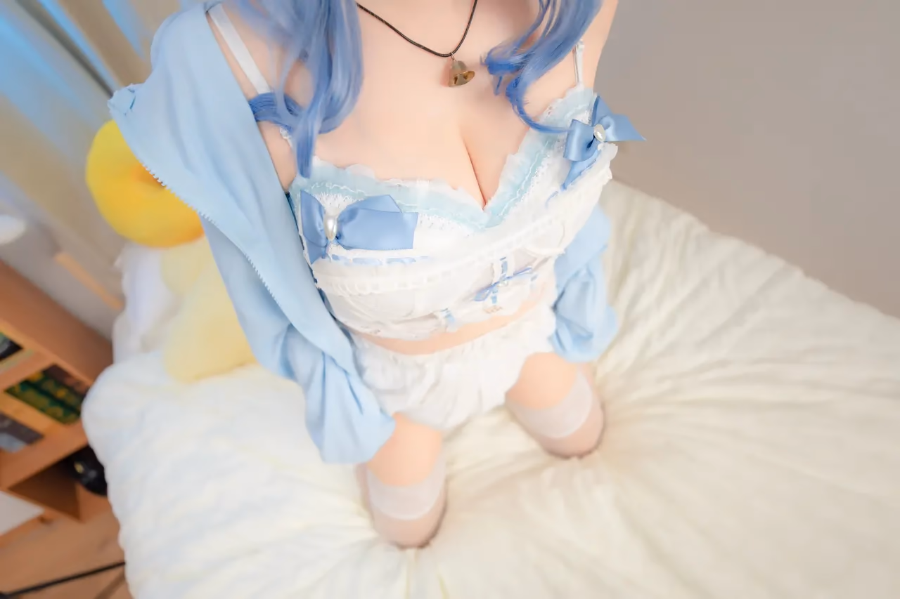 Mafuyu Kagurazaka as Ganyu — cosplay photo 34 of 75