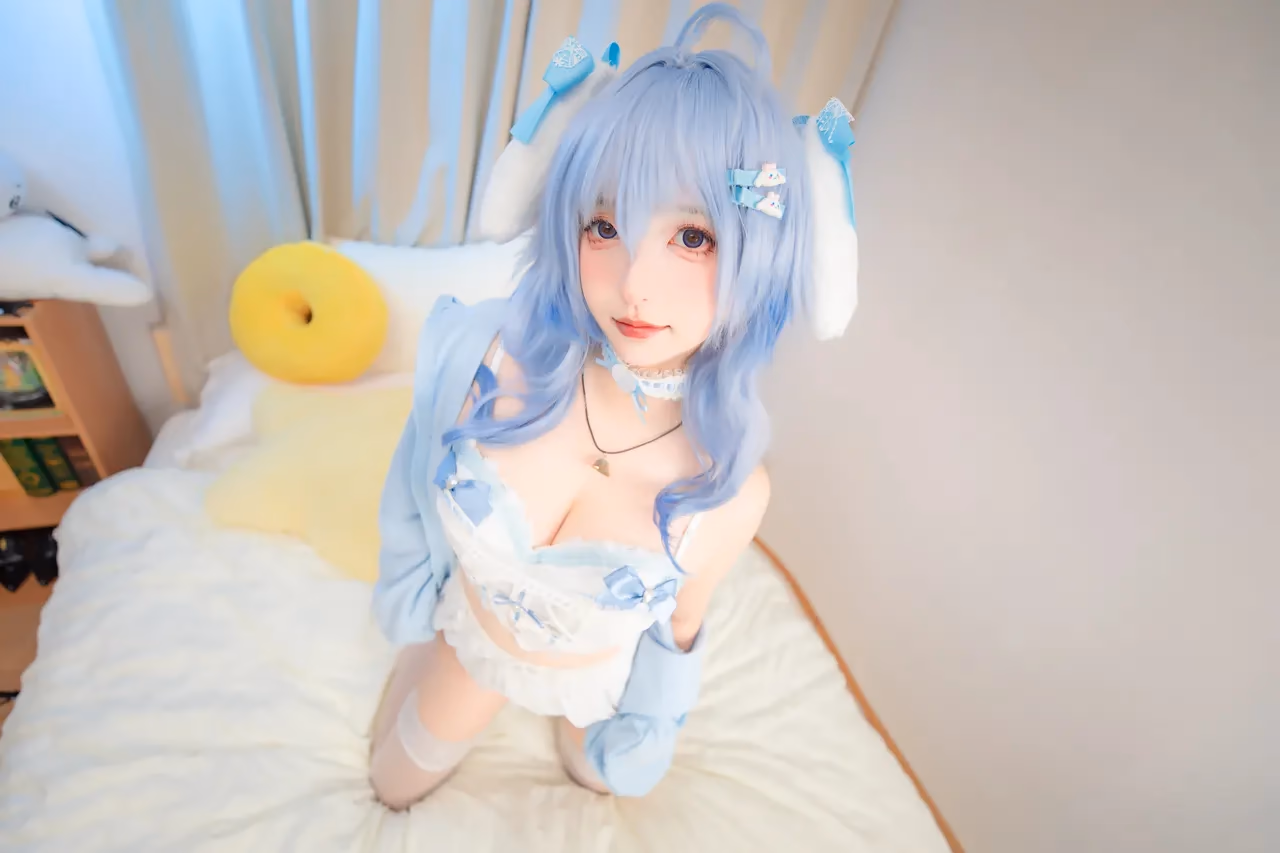 Mafuyu Kagurazaka as Ganyu — cosplay photo 39 of 75