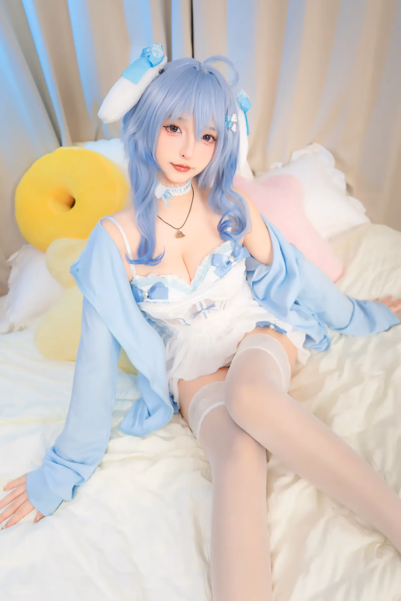 Mafuyu Kagurazaka as Ganyu — cosplay photo 5 of 75