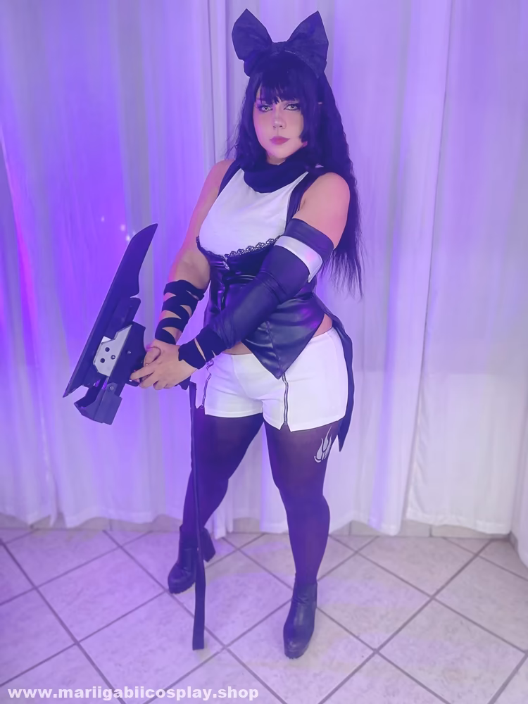 MariiGabii as Blake Belladonna — cosplay photo 13 of 19