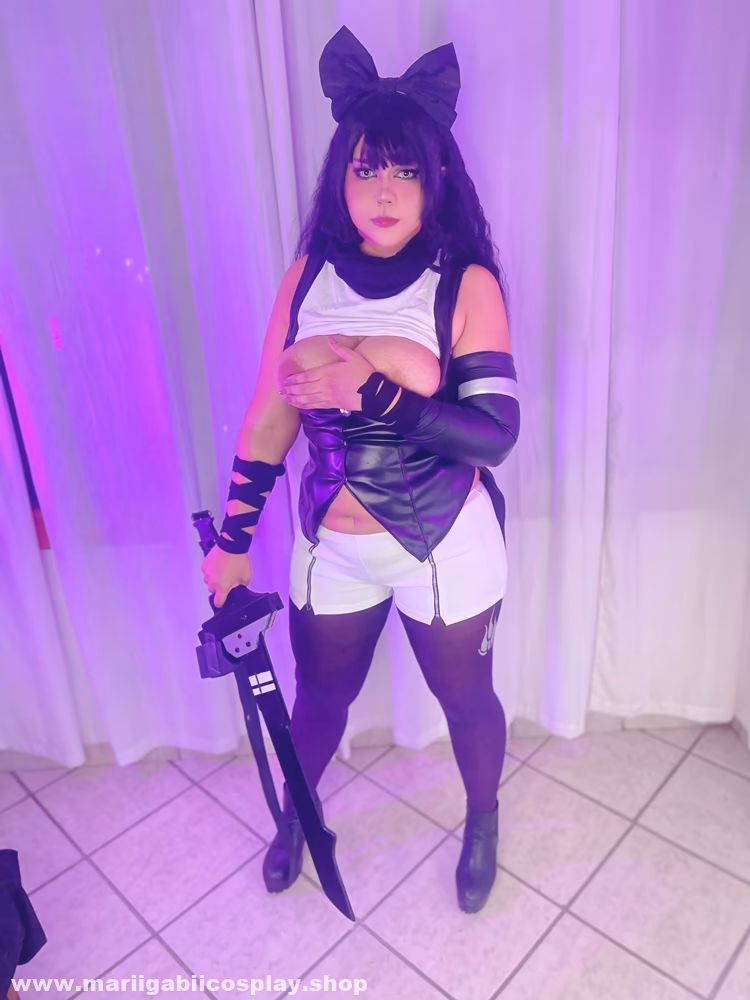 MariiGabii as Blake Belladonna — cosplay photo 14 of 19
