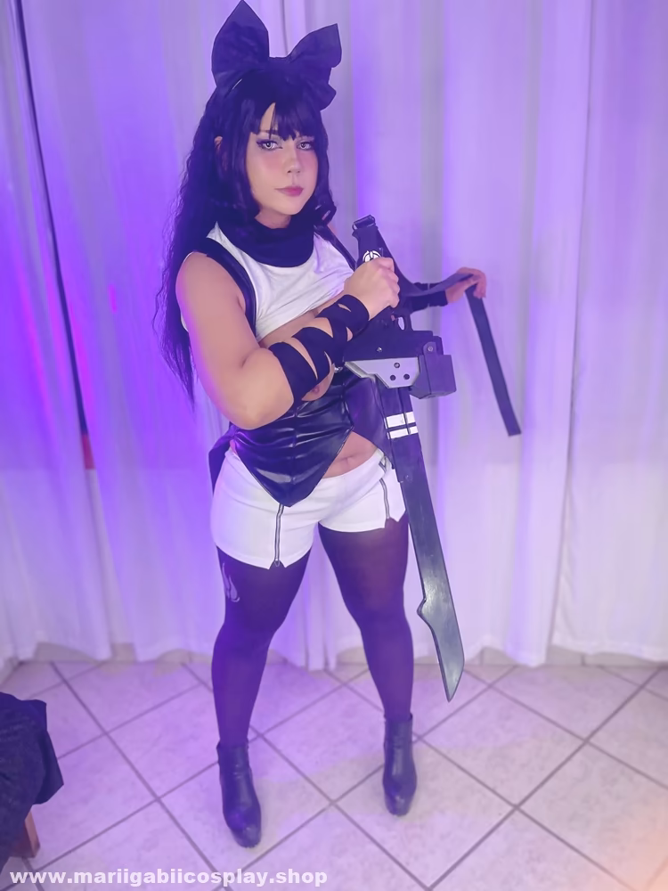 MariiGabii as Blake Belladonna — cosplay photo 15 of 19