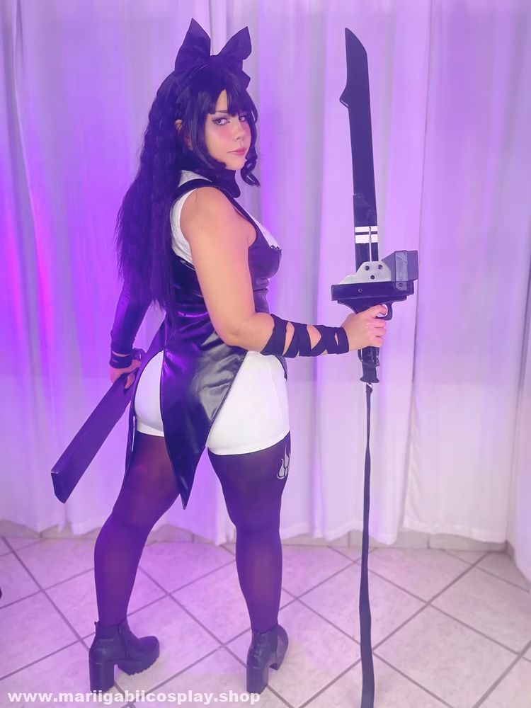 MariiGabii as Blake Belladonna — cosplay photo 5 of 19