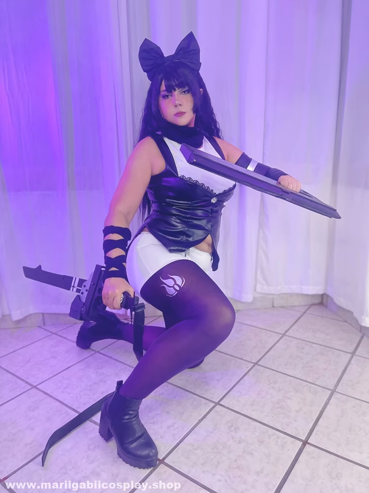 MariiGabii as Blake Belladonna — cosplay photo 8 of 19