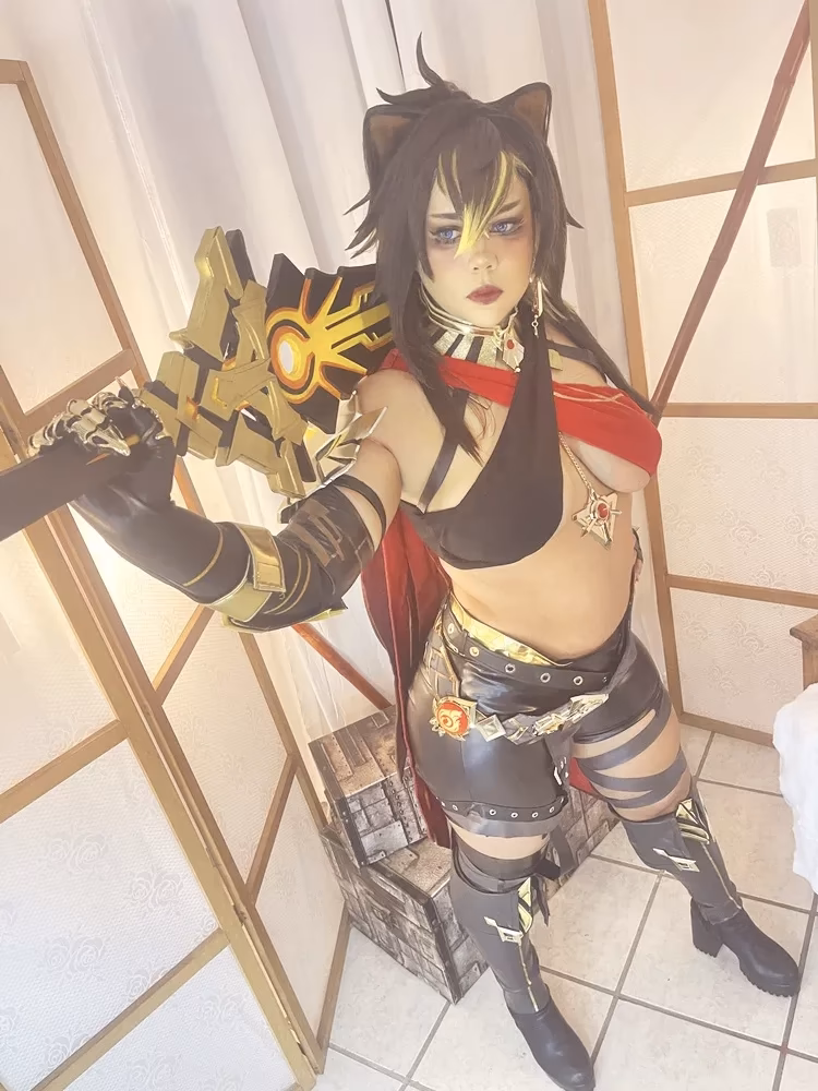 MariiGabii as Dehya — cosplay photo 2 of 15