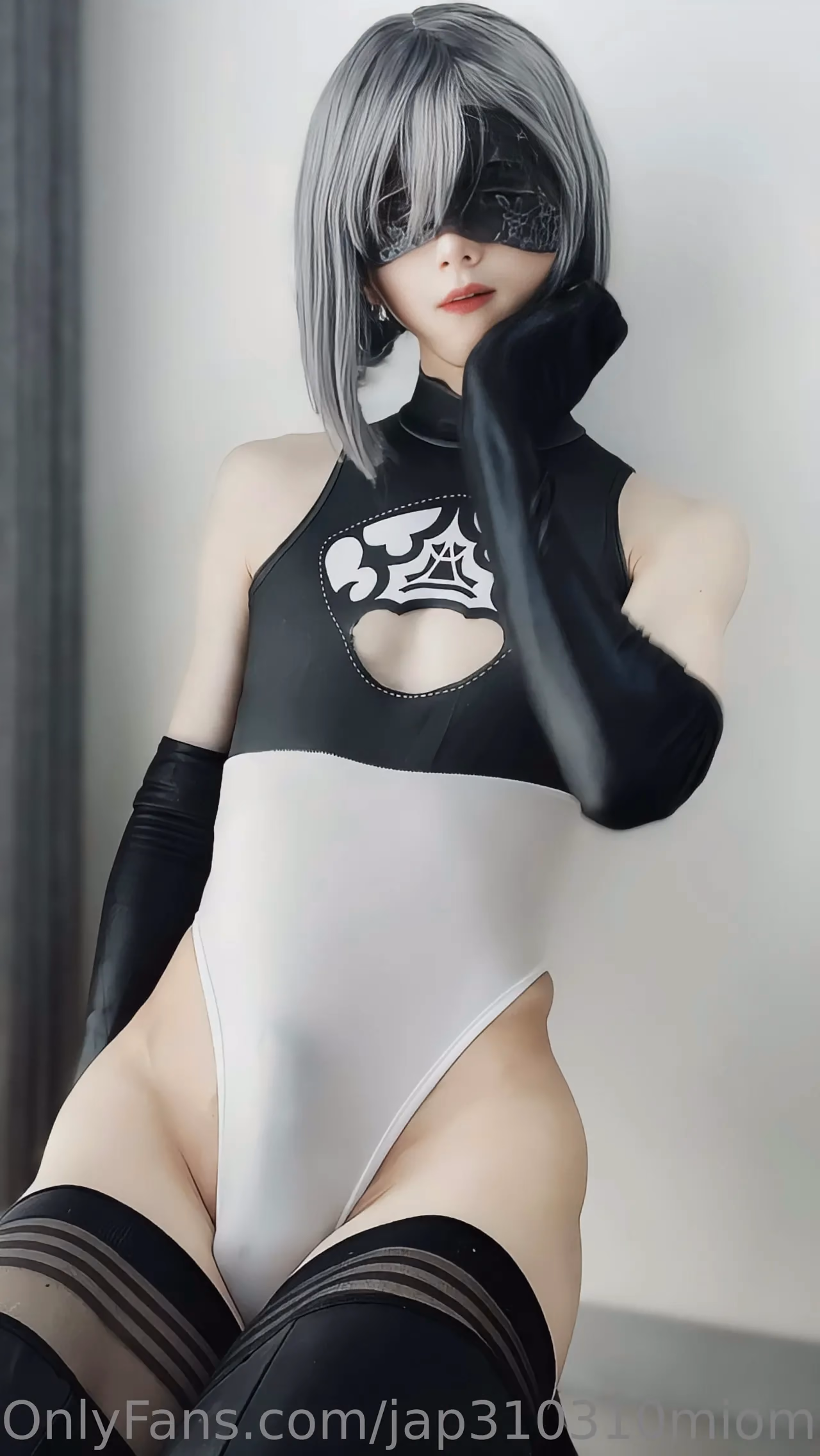 Mio as 2B — cosplay photo 12 of 19