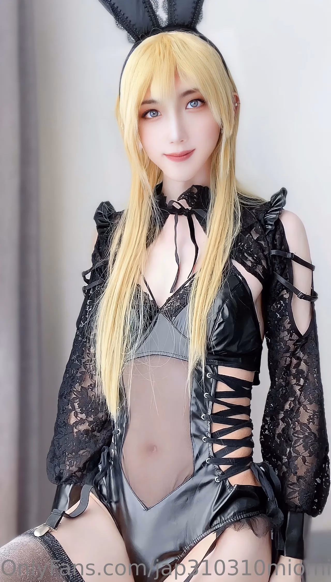 Mio as Marin Kitagawa — cosplay photo 12 of 41
