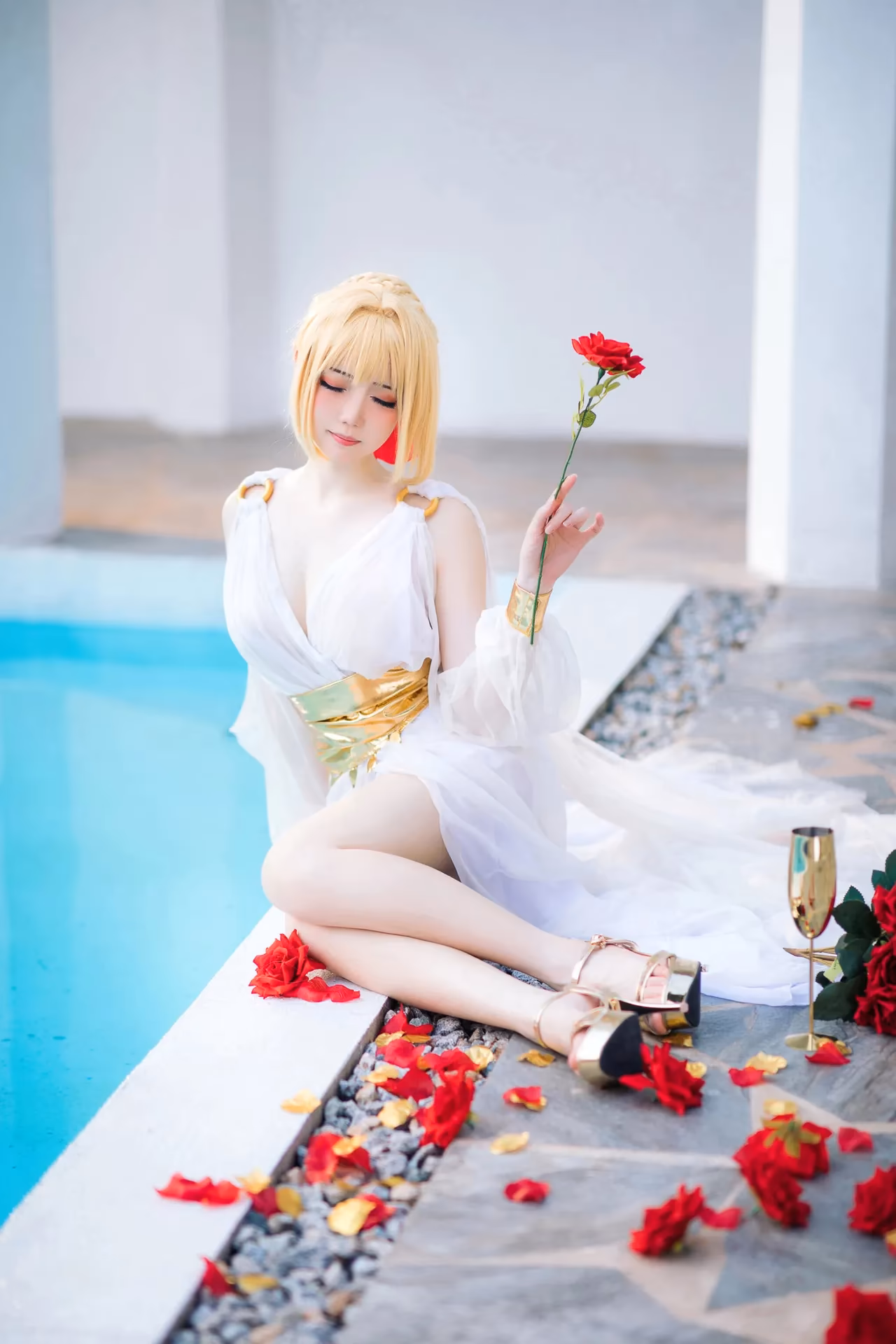 MMMenmentan as Nero Claudius — cosplay photo 11 of 27