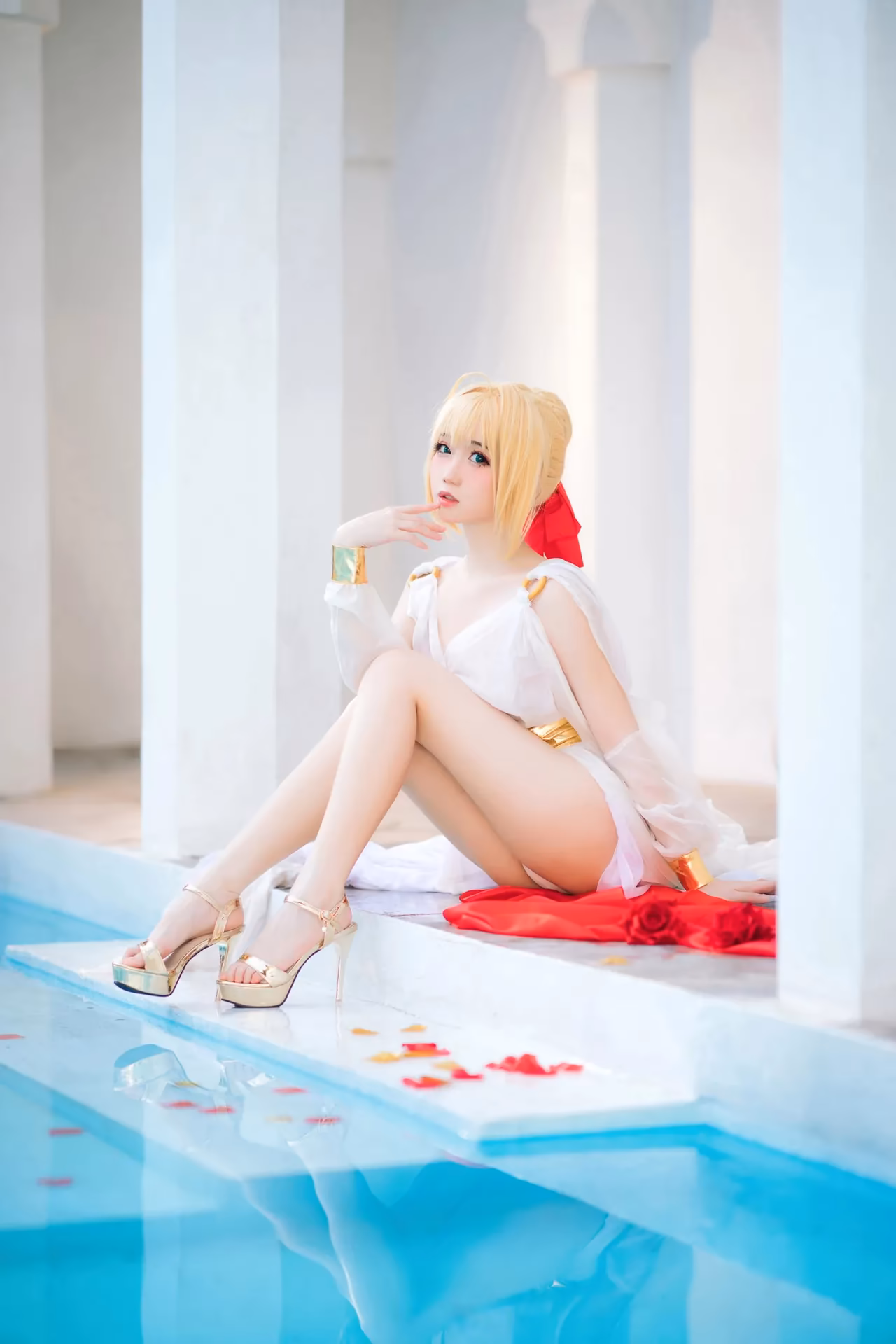 MMMenmentan as Nero Claudius — cosplay photo 20 of 27