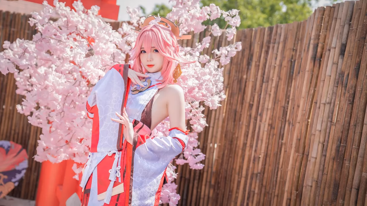 MMMenmentan as Yae Miko — cosplay photo 5 of 15