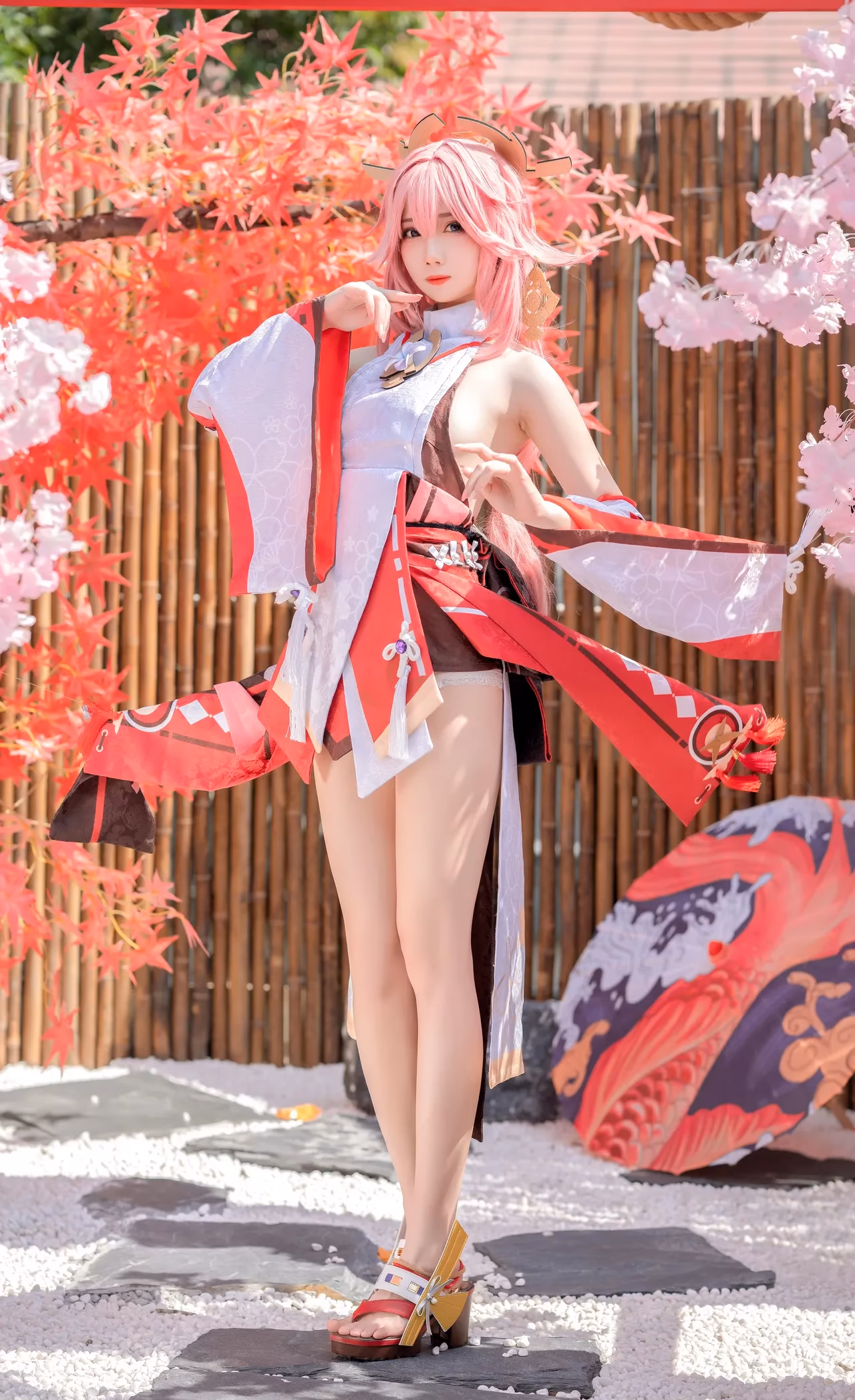MMMenmentan as Yae Miko — cosplay photo 6 of 15