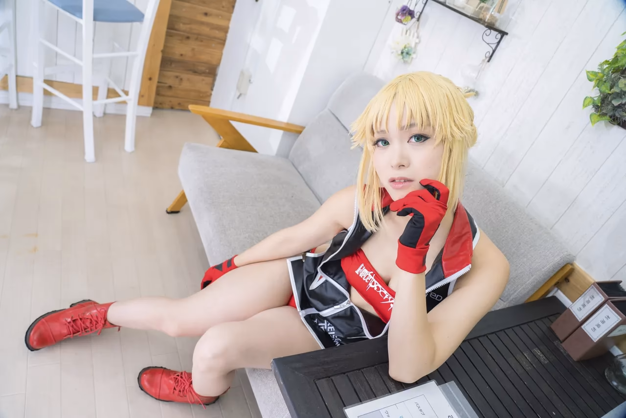 Nayu Kurachi as Mordred — cosplay photo 152 of 307