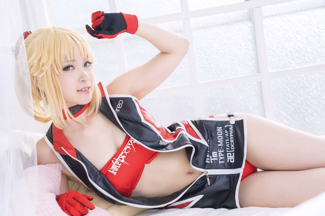 Nayu Kurachi as Mordred — cosplay photo 194 of 307