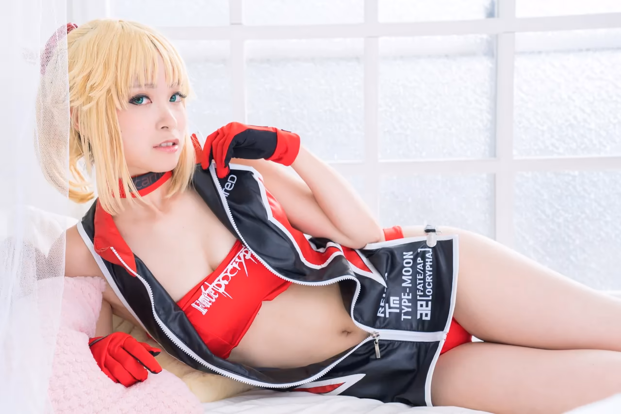 Nayu Kurachi as Mordred — cosplay photo 195 of 307