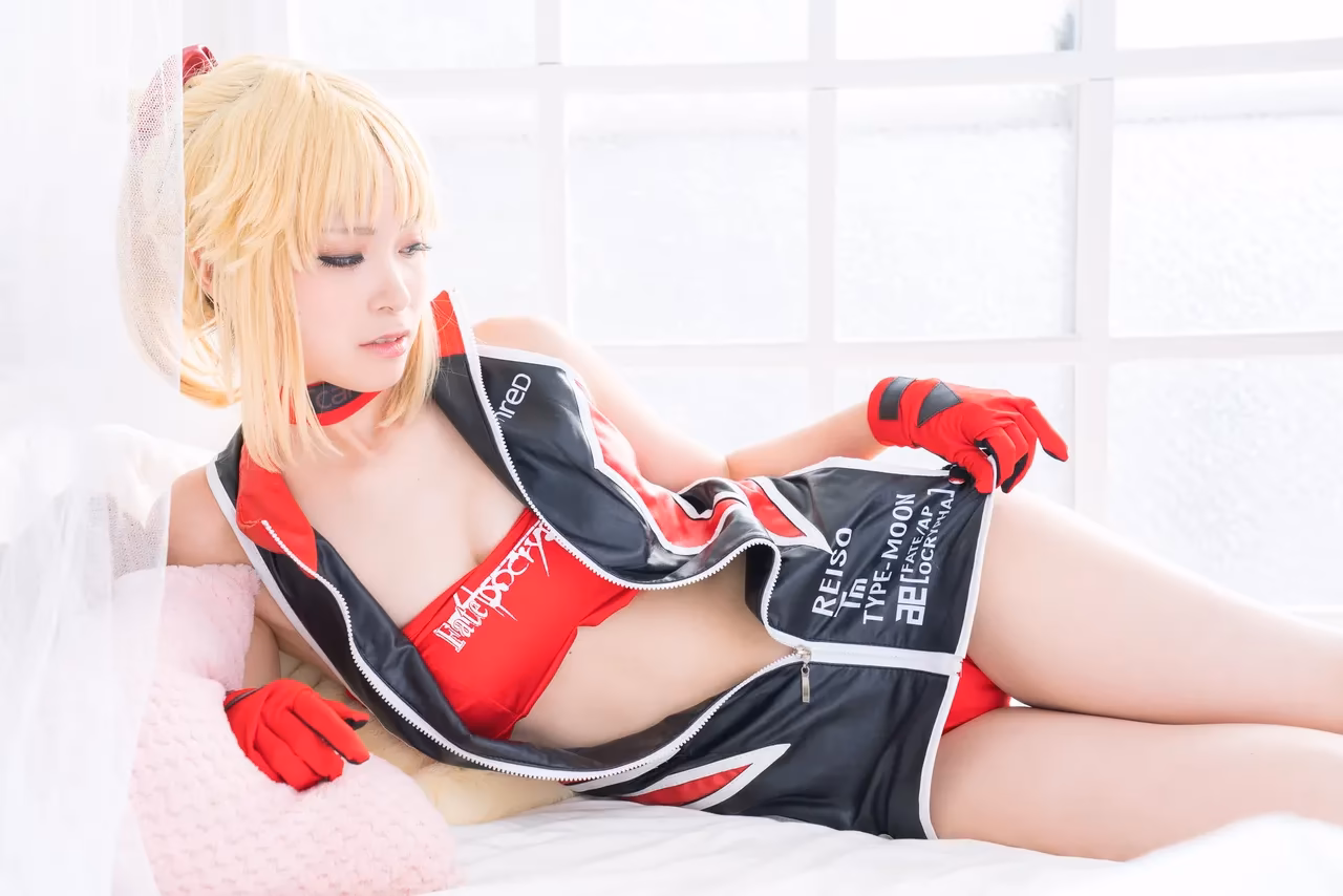 Nayu Kurachi as Mordred — cosplay photo 199 of 307