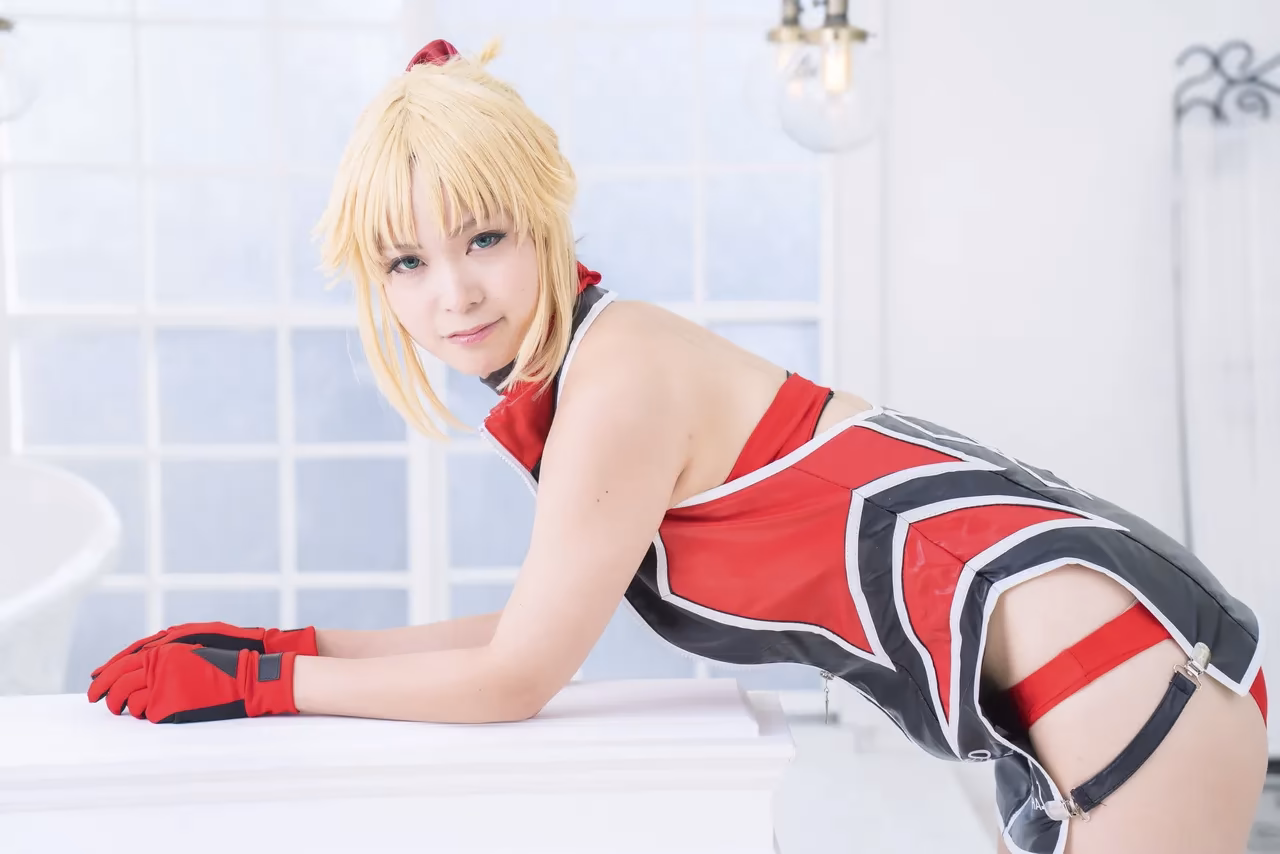 Nayu Kurachi as Mordred — cosplay photo 213 of 307
