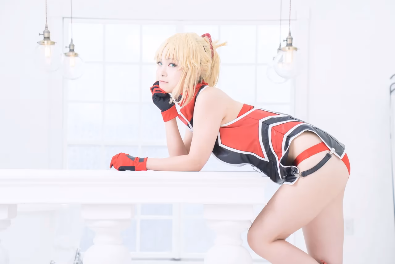 Nayu Kurachi as Mordred — cosplay photo 223 of 307