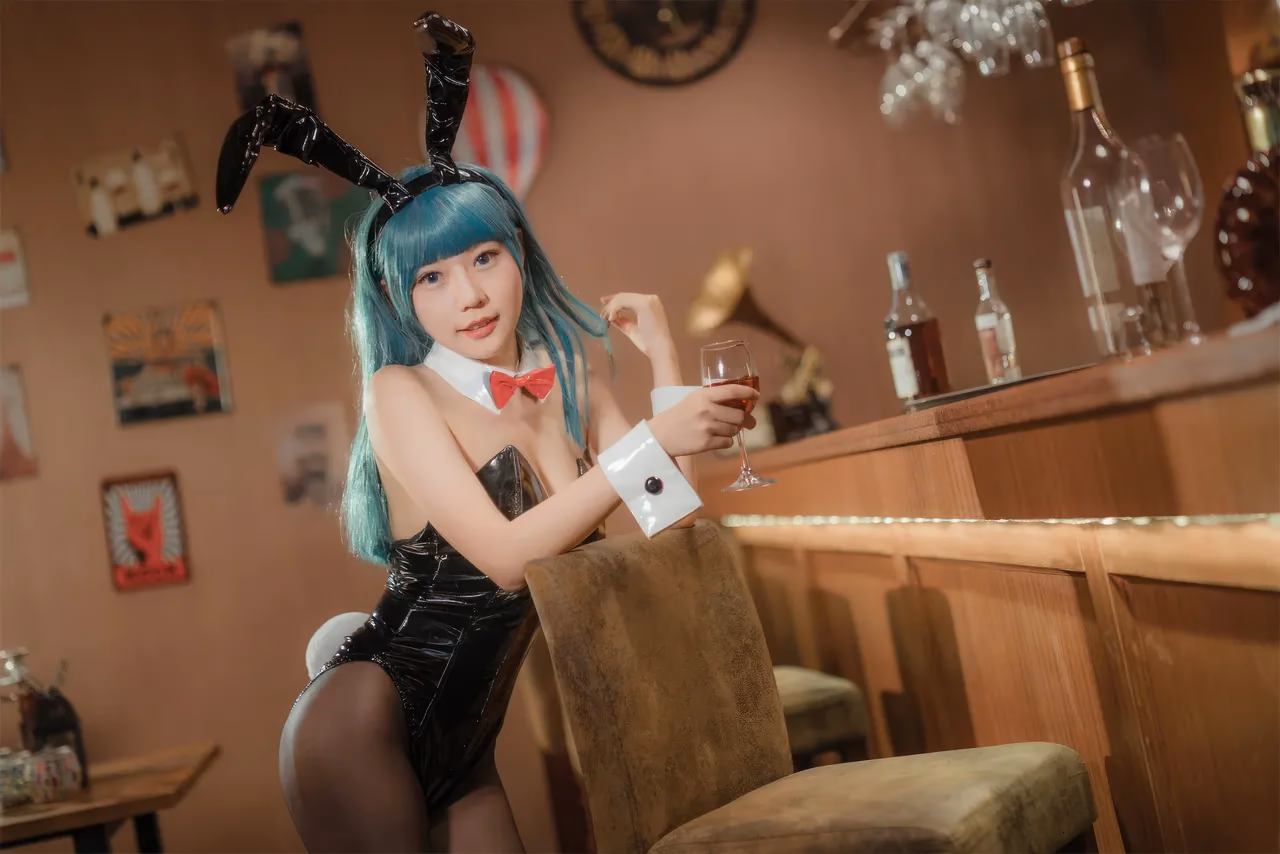 Paruru2xc as Bulma — cosplay photo 28 of 30
