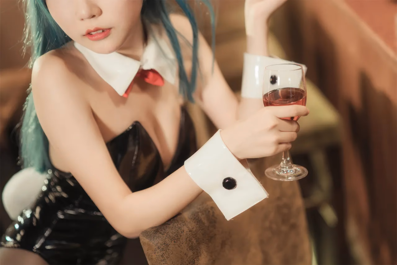 Paruru2xc as Bulma — cosplay photo 29 of 30
